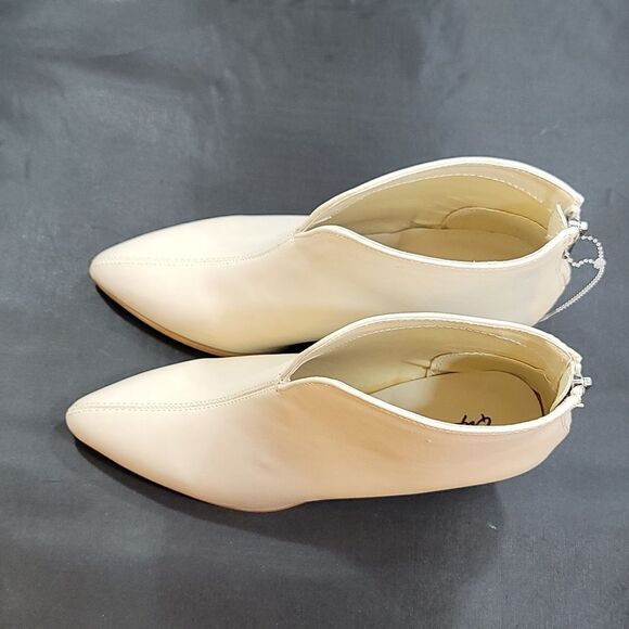 BRAND NEW QUPID POINTED TOE ANKLE BOOTIE - Picture 7 of 15